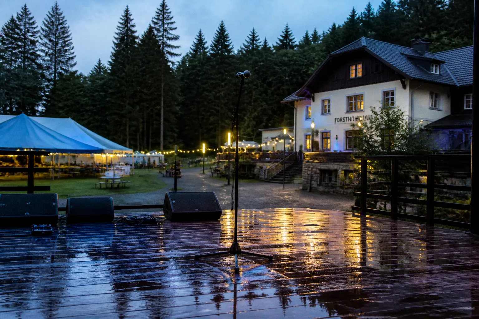Konzerte im Forsthaus Mühlthal: Was passiert bei Regen?